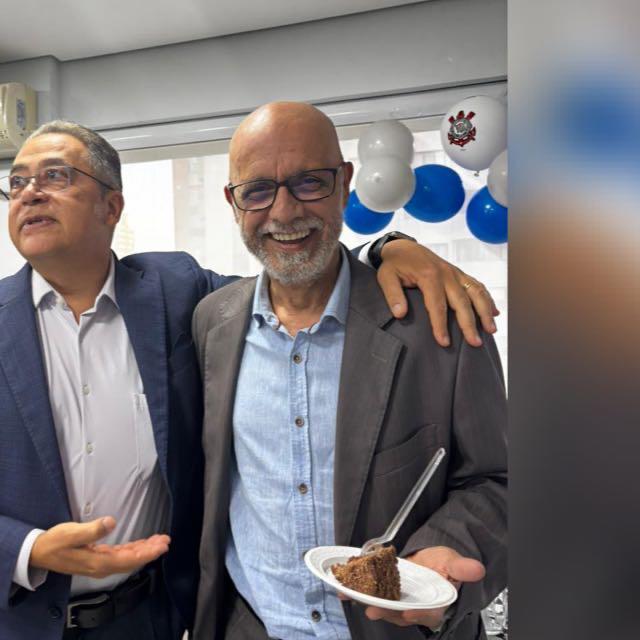 Homenagem a Hamilton de Oliveira